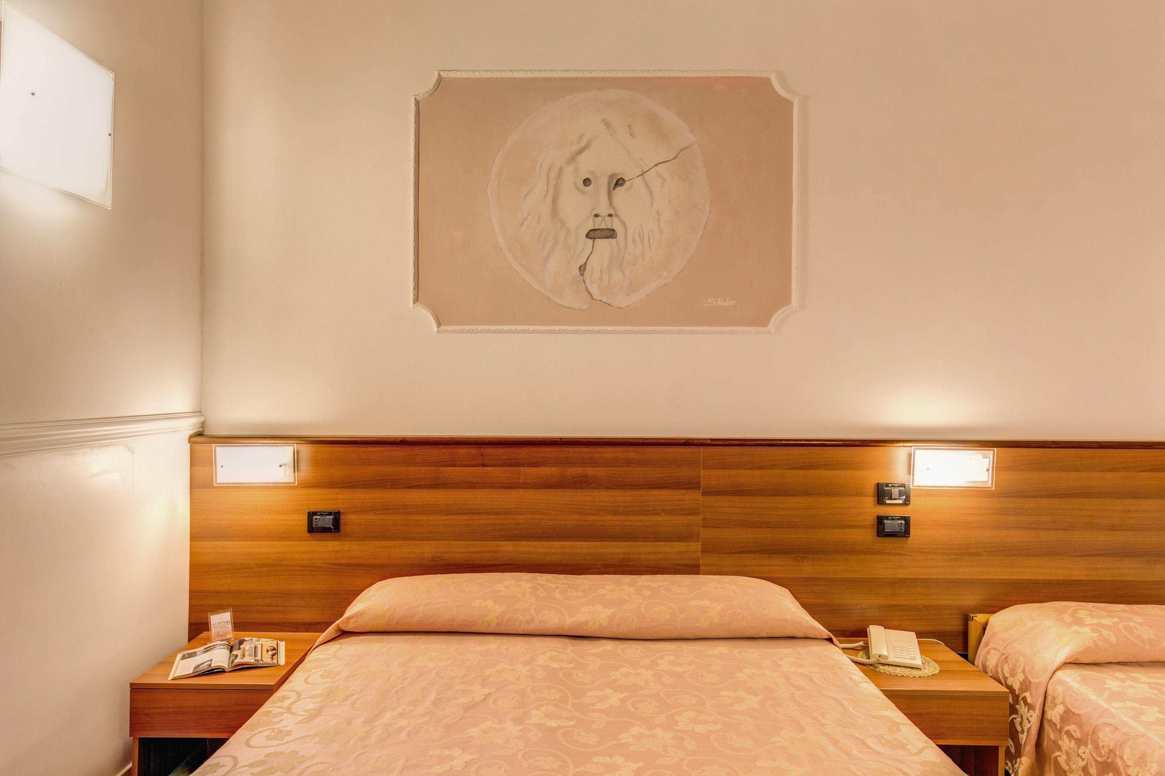 Hotel Martini — Photos 1